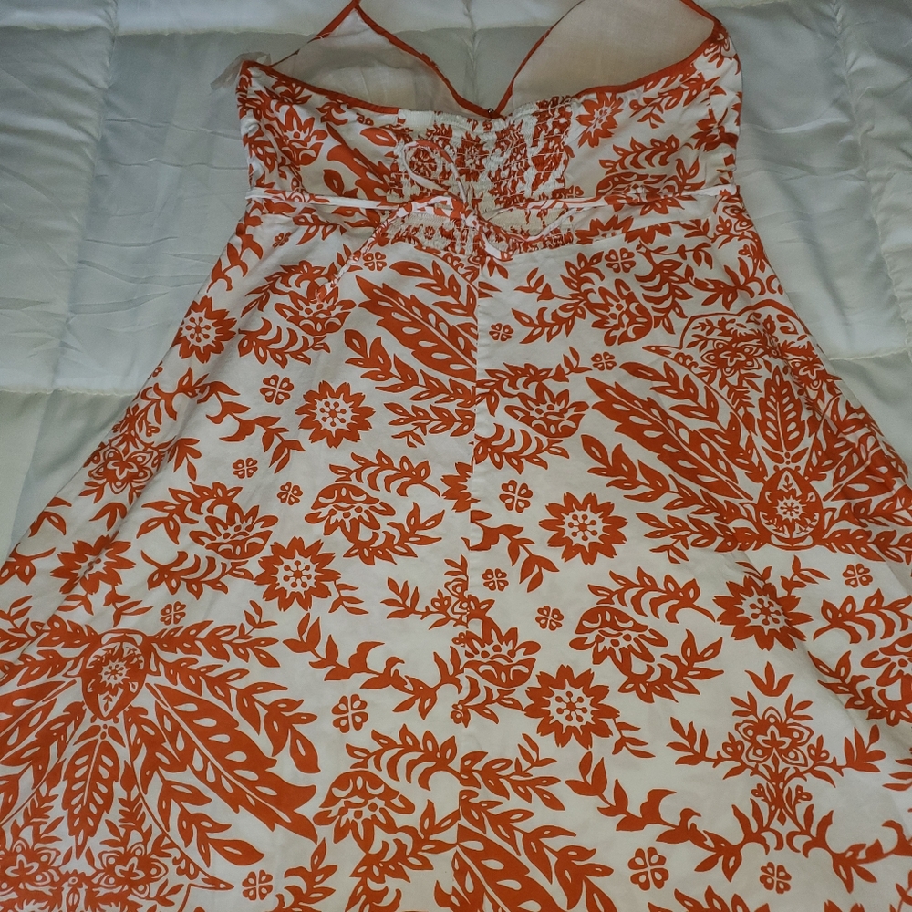 Precious spring halter dress. - Picture 4 of 7